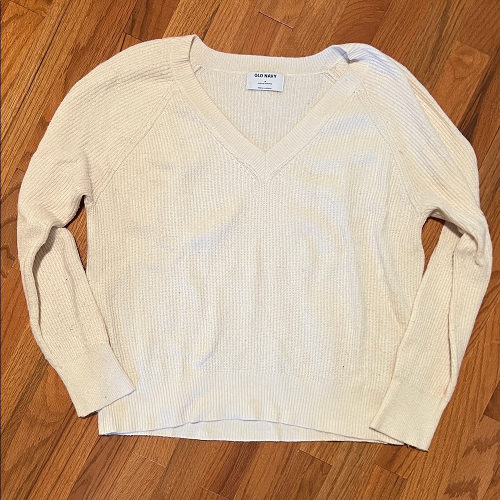 Old Navy Women's V-Neck Cream Sweater
